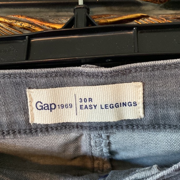 Gap Easy Leggings size 30R in stonewashed Grey 2% spandex. - Picture 4 of 7